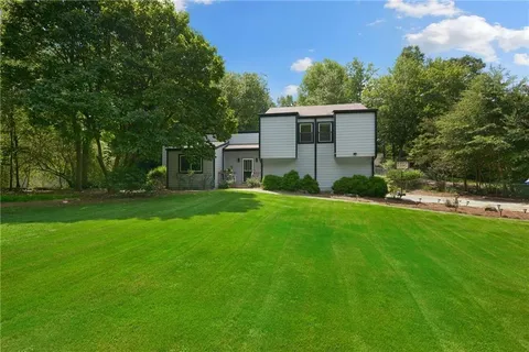 $2,600 | 3195 Creek Drive, Marietta, GA 30062