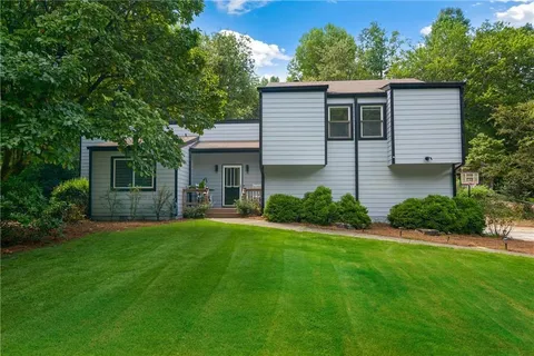 $2,600 | 3195 Creek Drive, Marietta, GA 30062