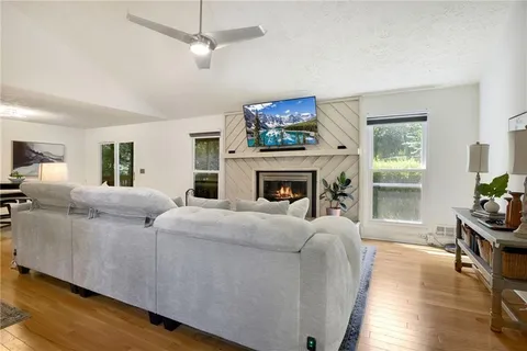 $2,600 | 3195 Creek Drive, Marietta, GA 30062