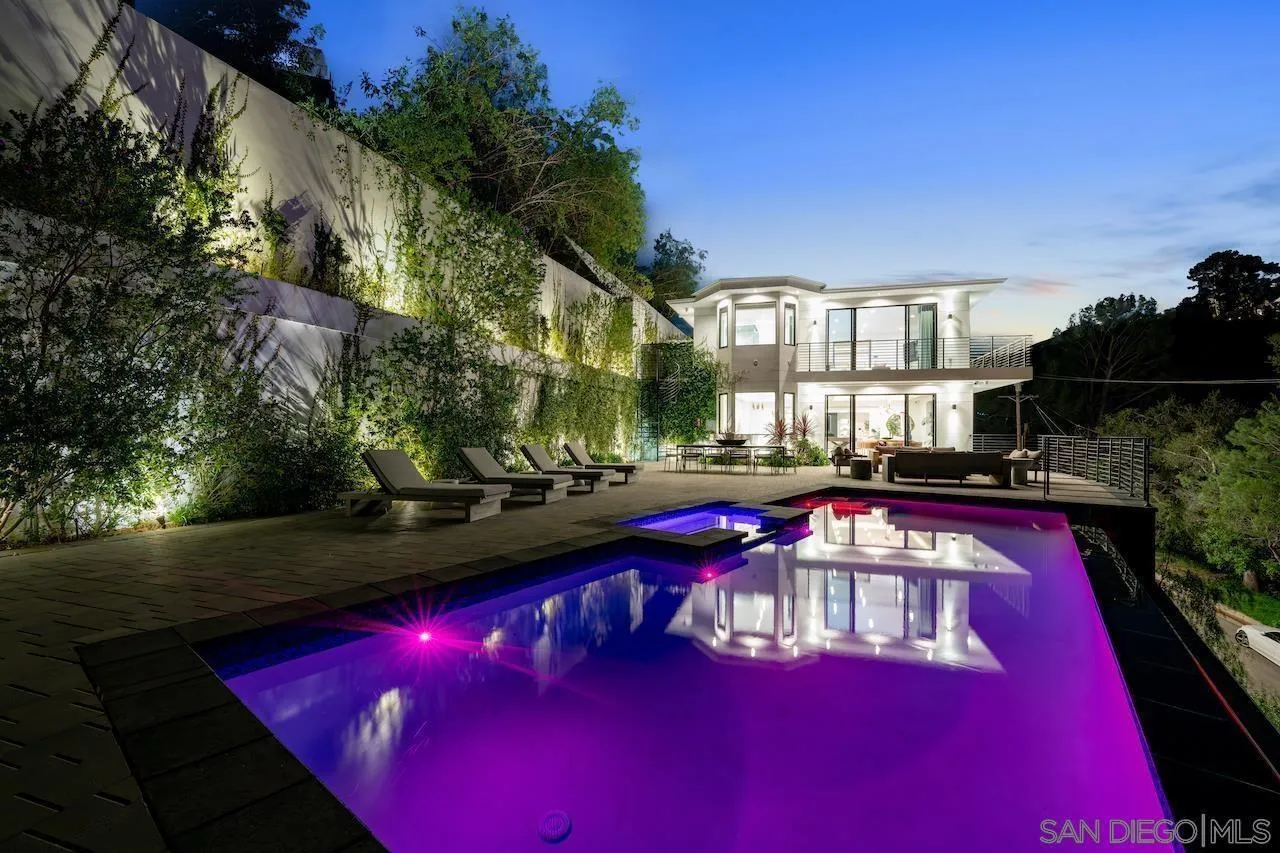 3820 Knobhill Drive Sherman Oaks, CA 91423 - Photo 26 of 75