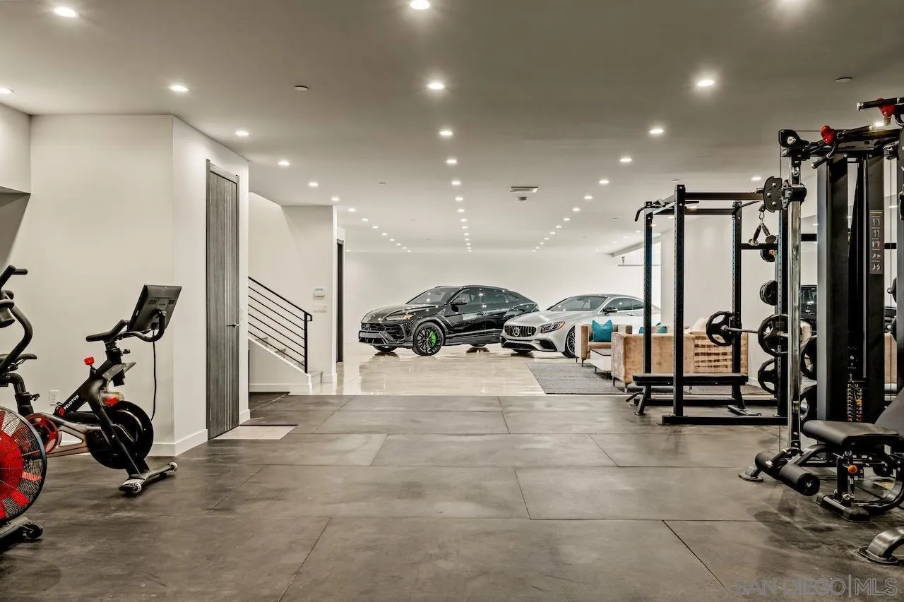 3820 Knobhill Drive Sherman Oaks, CA 91423 - Photo 4 of 75 a view of a room with gym equipment