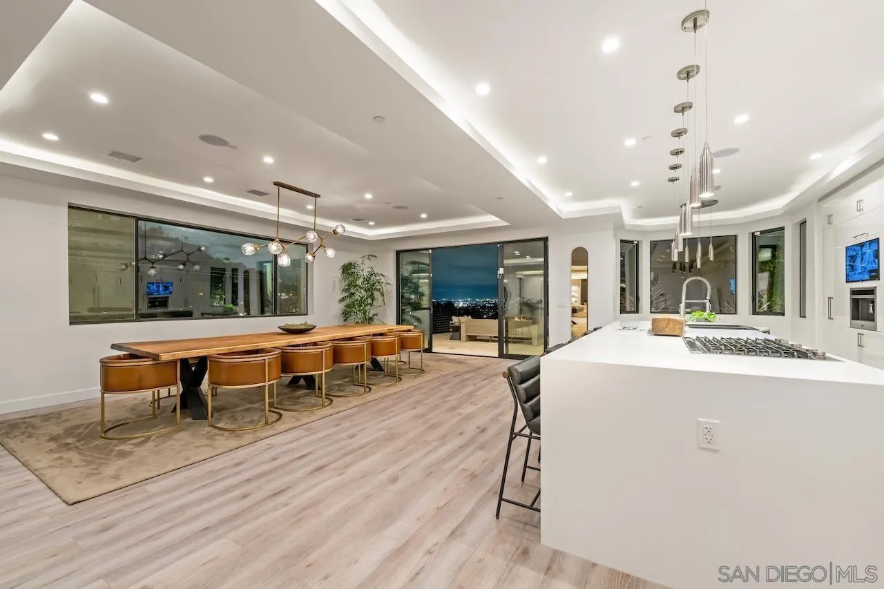 3820 Knobhill Drive Sherman Oaks, CA 91423 - Photo 5 of 75