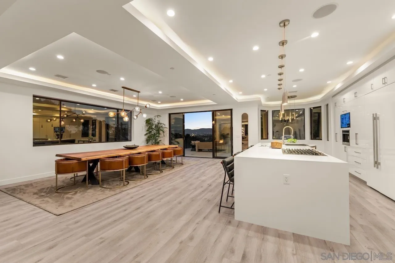 3820 Knobhill Drive Sherman Oaks, CA 91423 - Photo 8 of 75