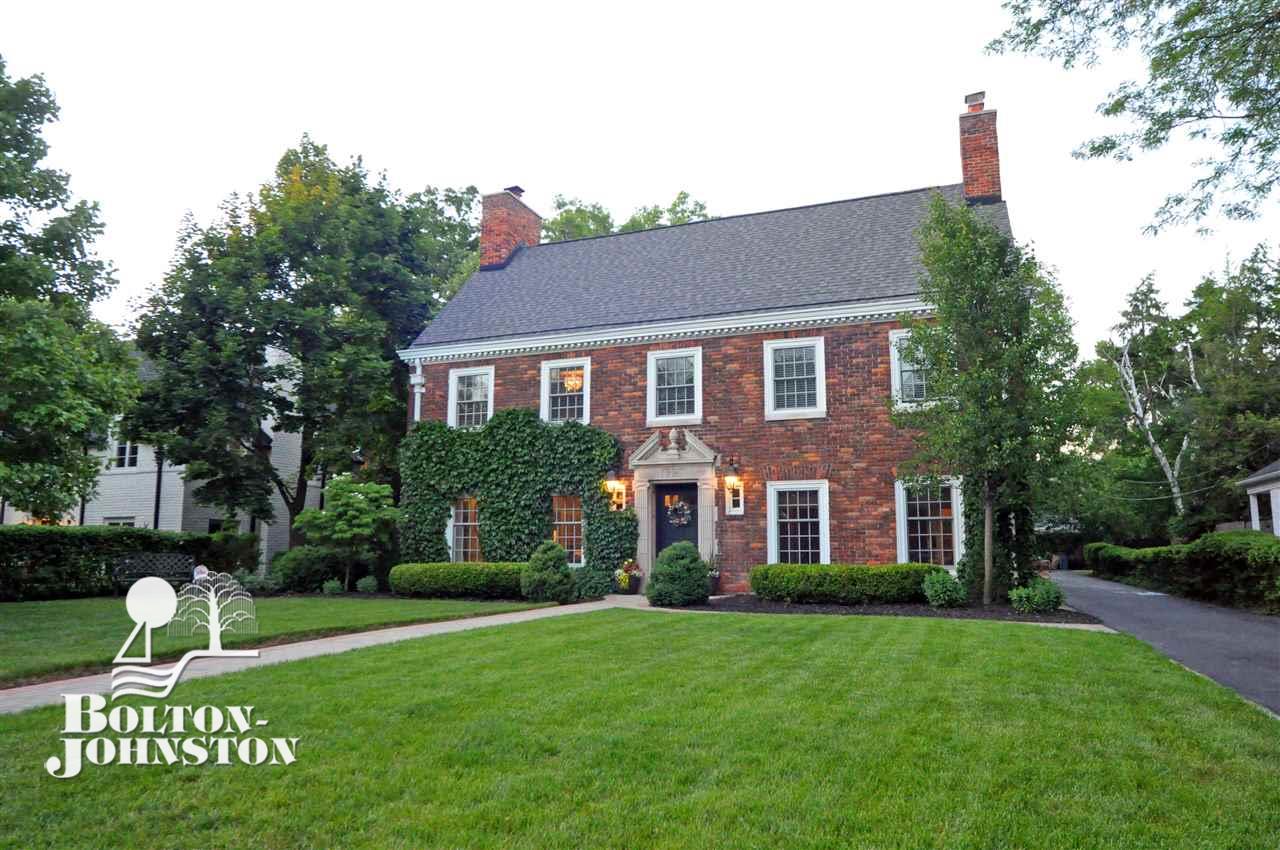 226 Moran Road Grosse Pointe, MI 48236 - Photo 3 of 72 50015266-2.JPG