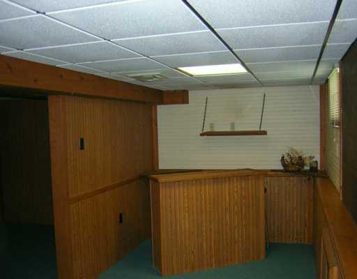 170 Manor Road Pittsburgh, PA 15237 - Photo 3 of 5 Den/Family/Great Room.