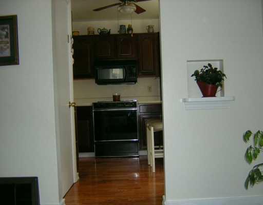 170 Manor Road Pittsburgh, PA 15237 - Photo 5 of 5 Kitchen.