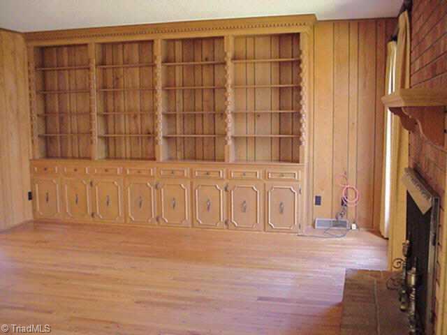 330 Homestead Avenue High Point, NC 27262 - Photo 6 of 9 Other. Built-Ins in Den