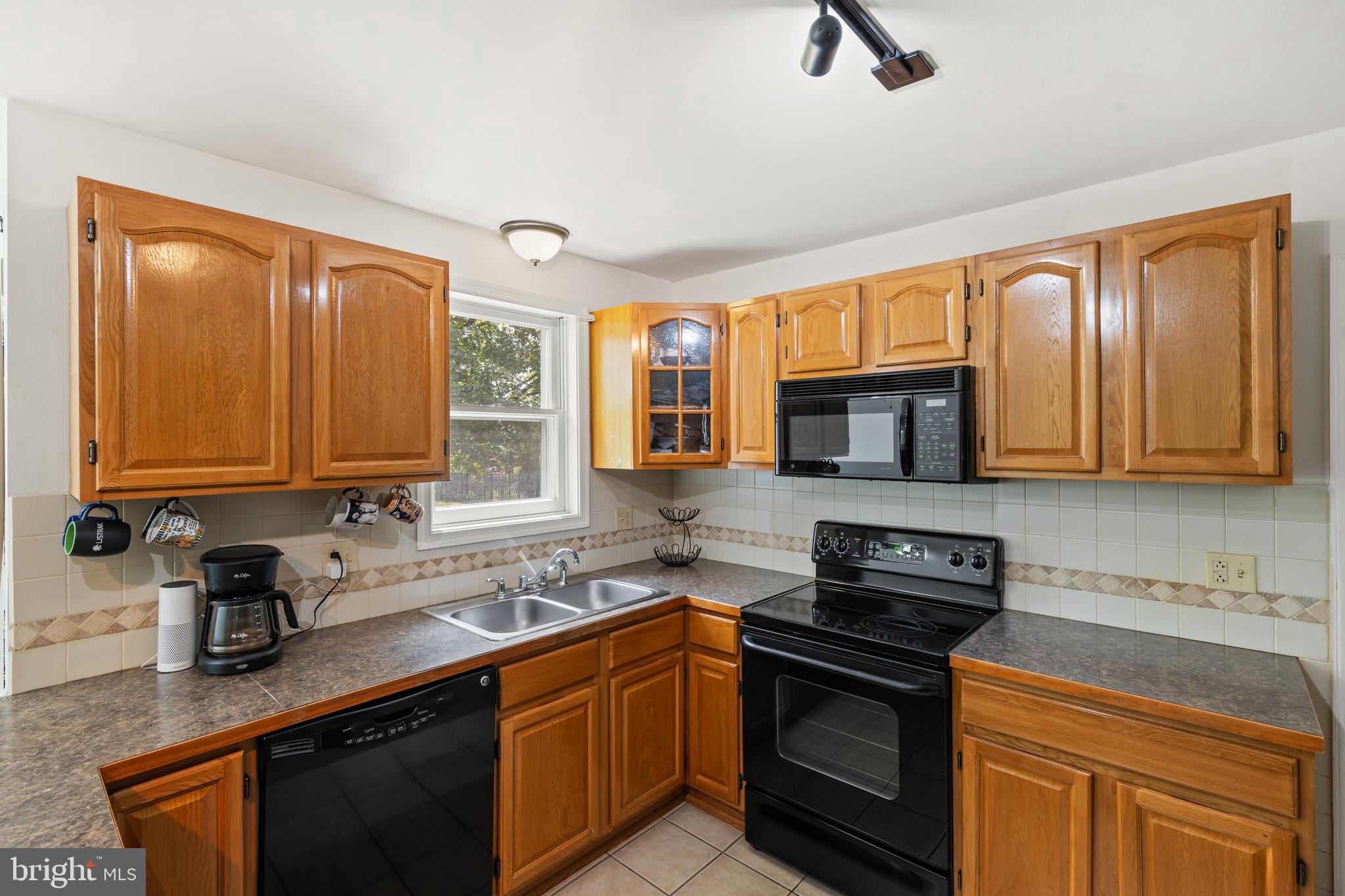 311 Partridge Drive Lititz, PA 17543 - Photo 9 of 30 Gallery Image 9