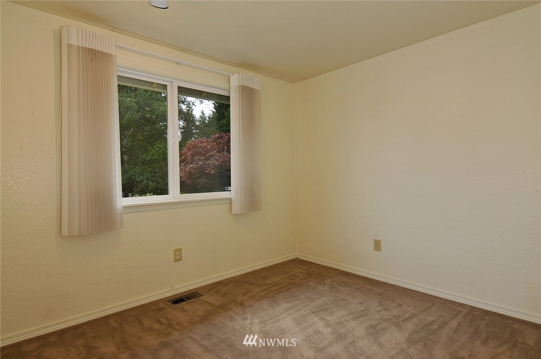 2831 165th Place Southeast Bothell, WA 98012 - Photo 14 of 23