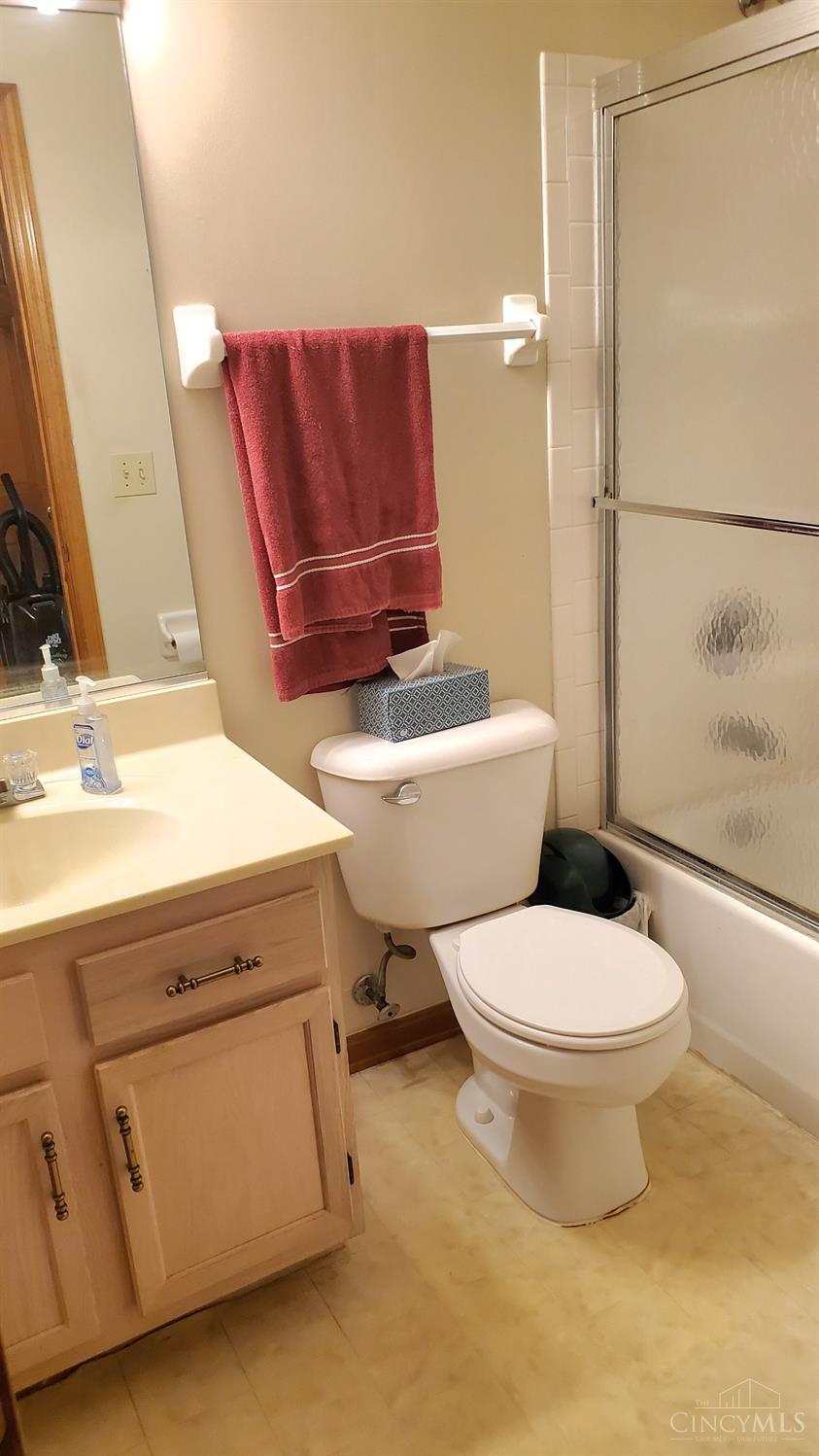 4331 Regency Ridge Court, Unit 106 Cincinnati, OH 45248 - Photo 35 of 52 Gallery Image 35