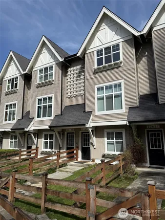 $2,950 | 22635 Northeast Alder Crest Lane, Redmond, WA 98053