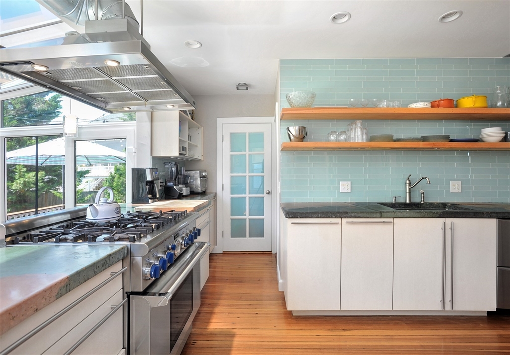 62 F Street, Unit BEACHSIDE Hull, MA 02045 - Photo 9 of 26