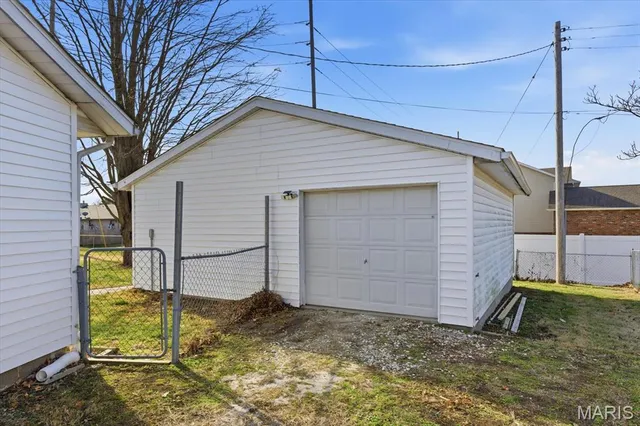 $215,000 | 519 Joy Drive, O'Fallon, IL 62269