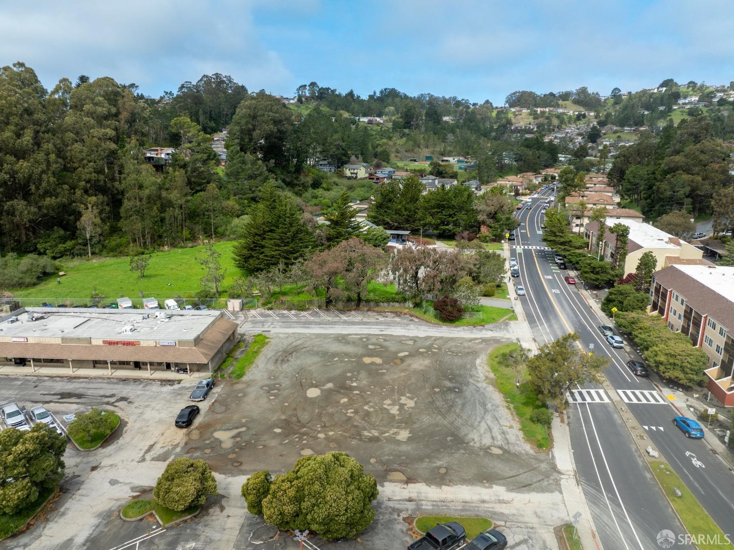 1055 Terra Nova Boulevard Pacifica, CA 94044 - Photo 5 of 13