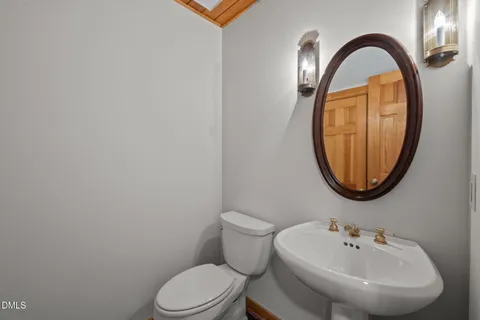 $899,000 | 643 Old Stonehouse Road, Chapel Hill, NC 27516