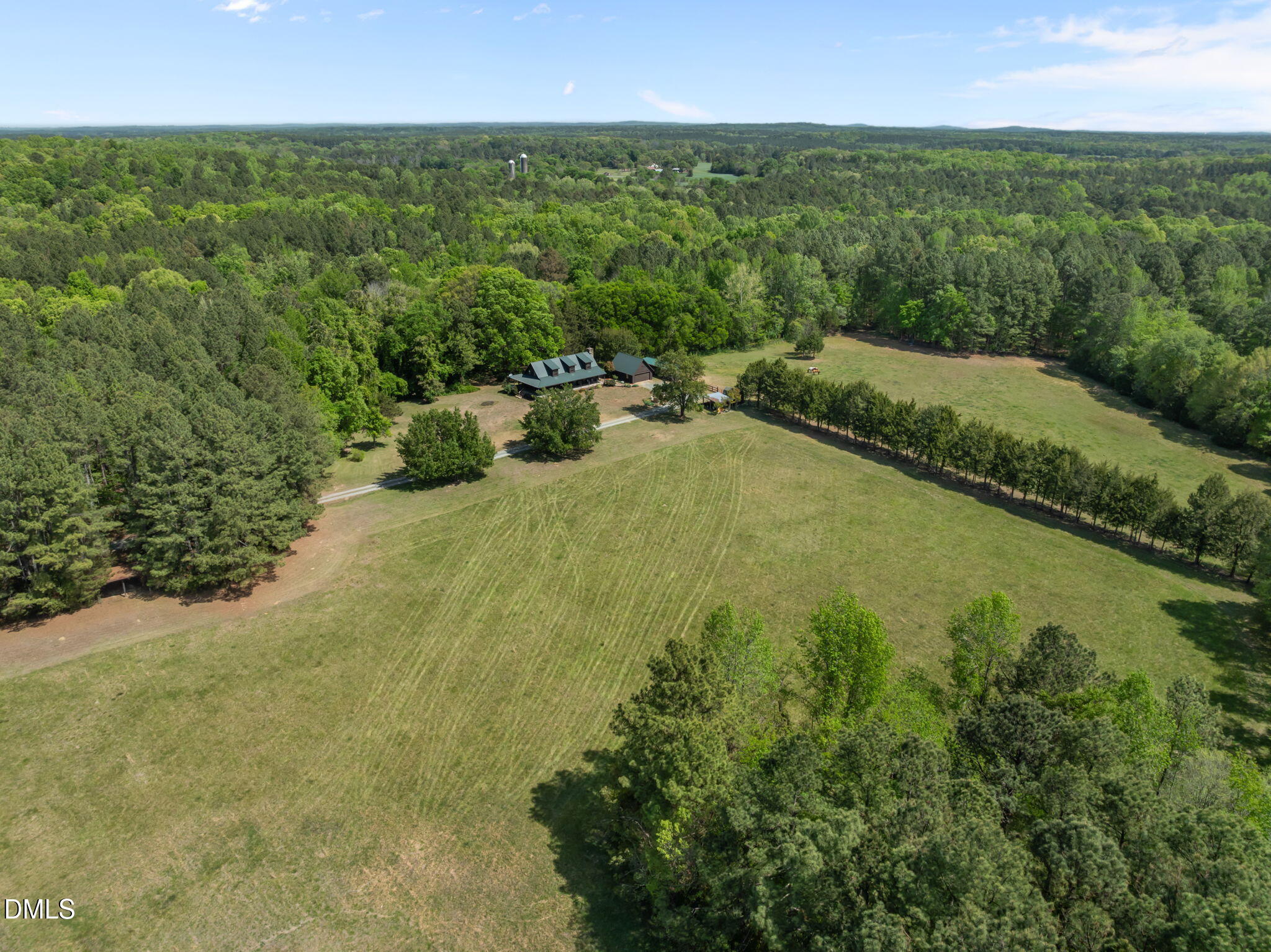 643 Old Stonehouse Road Chapel Hill, NC 27516 - Photo 6 of 63 a view of a city