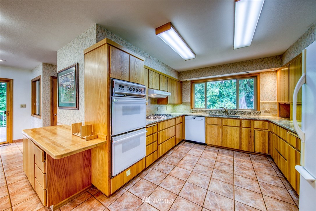 3103 Ridgeview Drive Northeast Bremerton, WA 98310 - Photo 11 of 39 Gallery Image 11