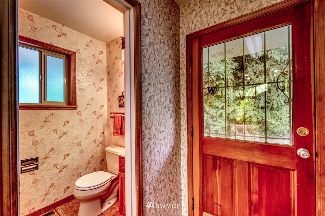 3103 Ridgeview Drive Northeast Bremerton, WA 98310 - Photo 18 of 39 Gallery Image 18