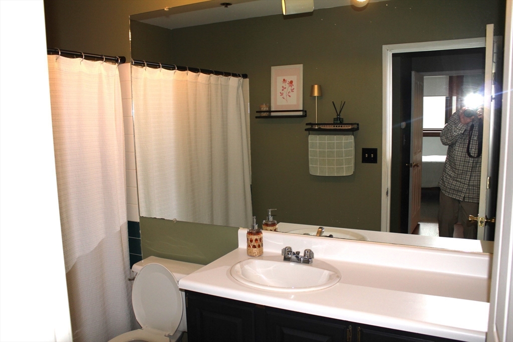 235 State Street, Unit 311 Springfield, MA 01103 - Photo 13 of 17 Gallery Image 13