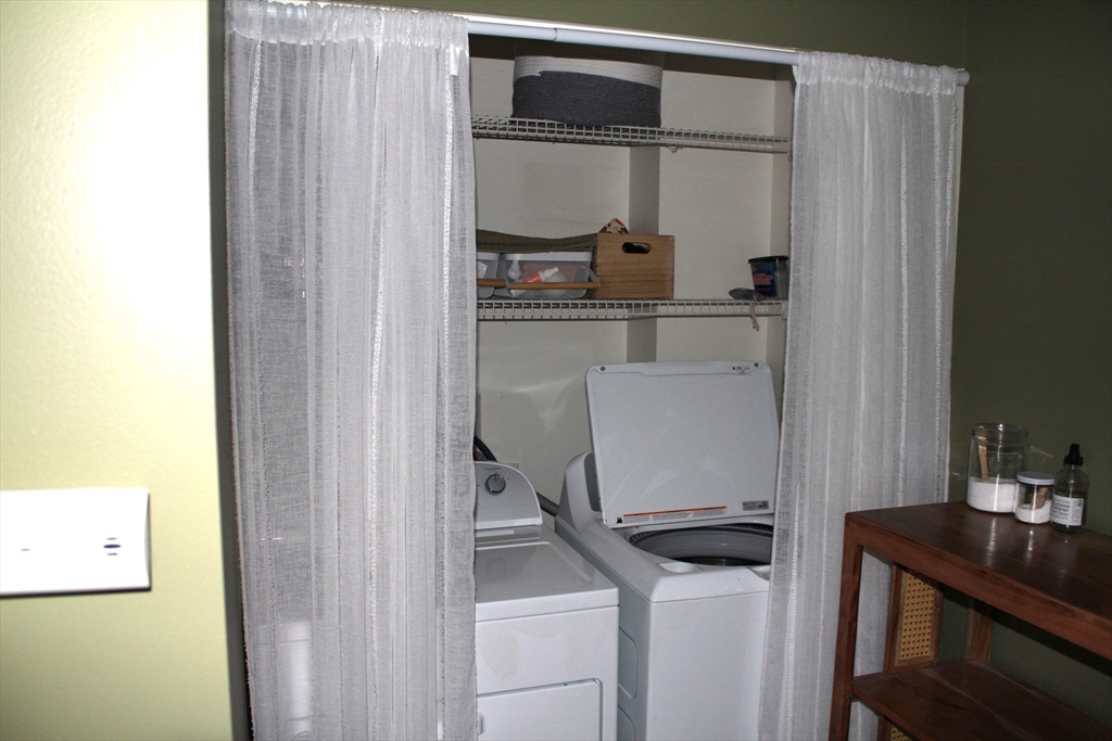 235 State Street, Unit 311 Springfield, MA 01103 - Photo 14 of 17 Gallery Image 14