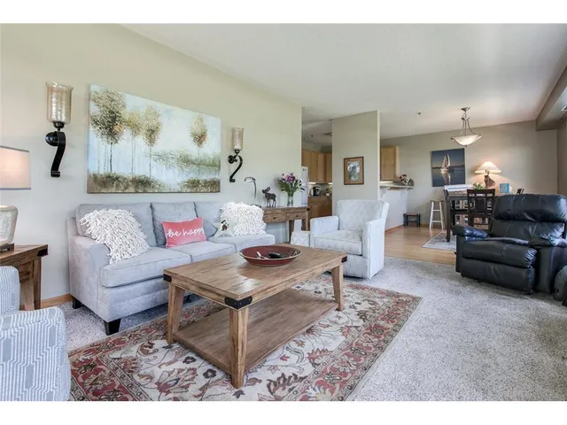 $2,200 | 2100 Old School Road, Unit 108, Mound, MN 55364