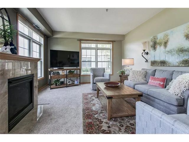 $2,200 | 2100 Old School Road, Unit 108, Mound, MN 55364