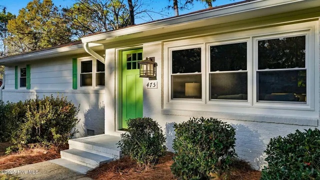 $499,000 | 475 West Maine Avenue, Southern Pines, NC 28387