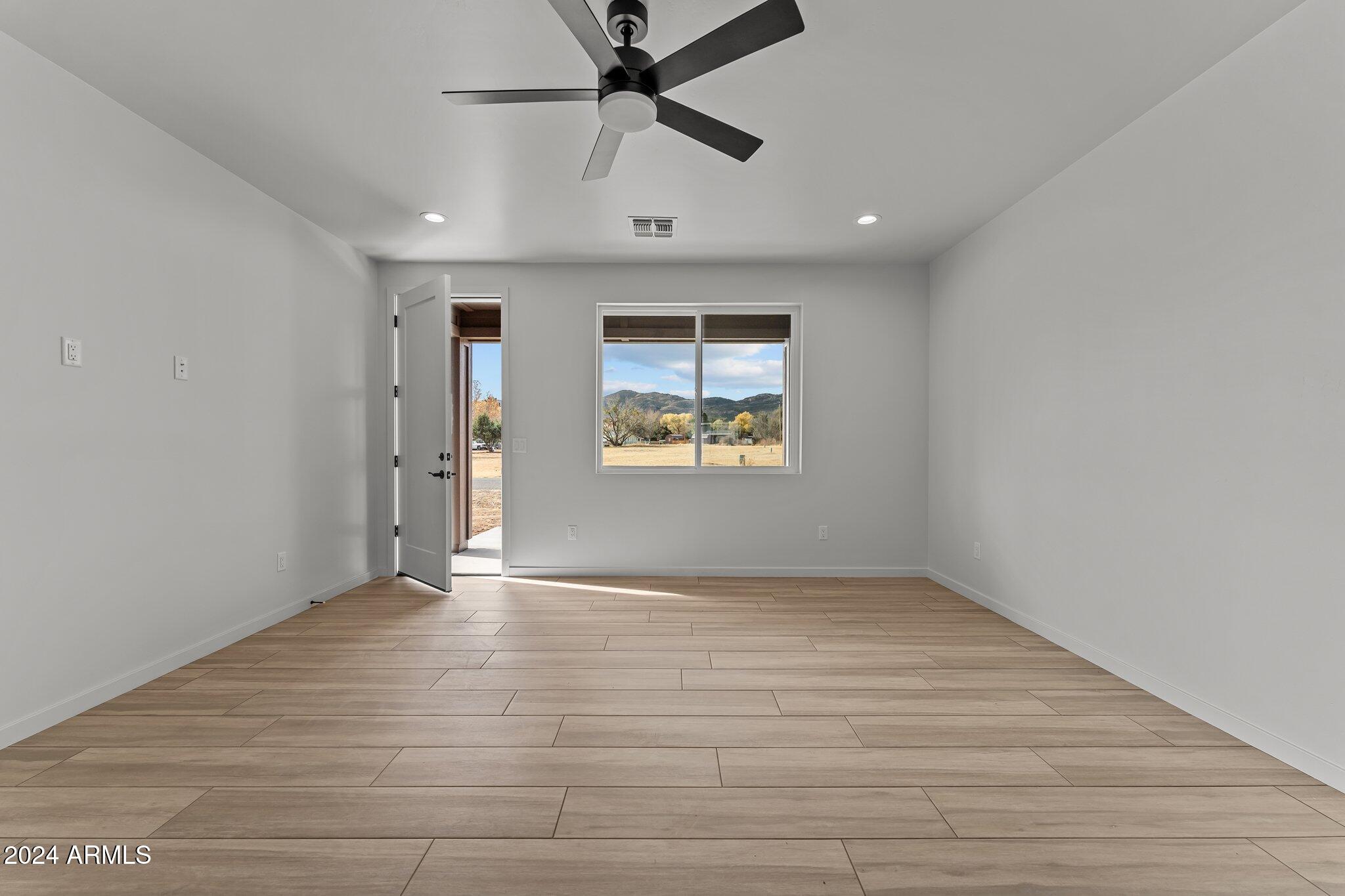 18473 Henry Coe Road Peeples Valley, AZ 86332 - Photo 13 of 31 6-web-or-mls-DSC08374