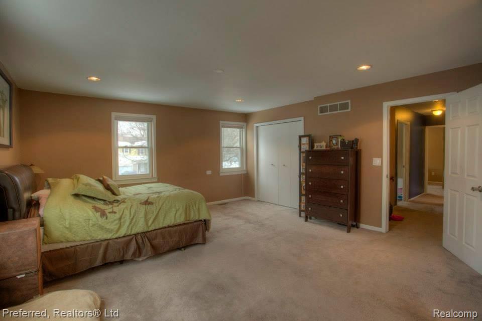 659 Worthington Road Canton, MI 48188 - Photo 29 of 32 1970723_744069745611225_610076096_n.jpg