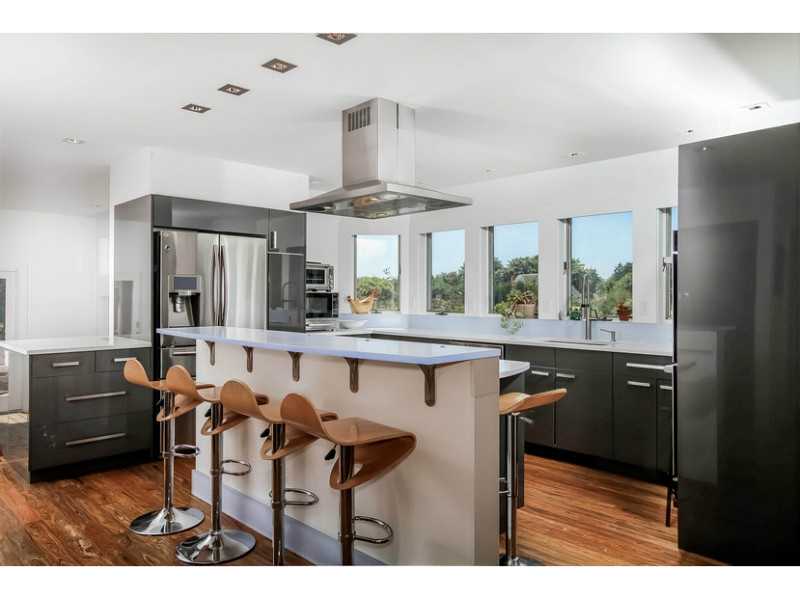 61 Corey Road South Kingstown, RI 02879 - Photo 8 of 25 Kitchen.