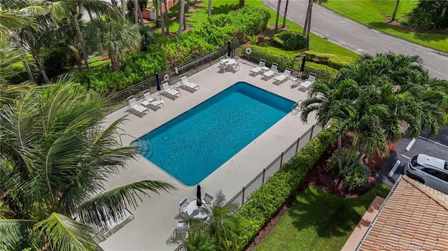 $879,000 | 143 Pepper Lane, Jensen Beach, FL 34957