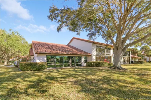 $369,000 | 6030 Southeast Martinique Drive, Unit 104, Stuart, FL 34997