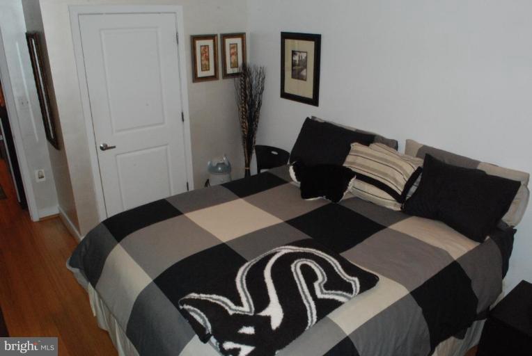 181 East Reed Avenue, Unit 313 Alexandria, VA 22305 - Photo 16 of 22 Master Bedroom #2