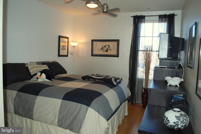 181 East Reed Avenue, Unit 313 Alexandria, VA 22305 - Photo 10 of 22 Master Bedroom