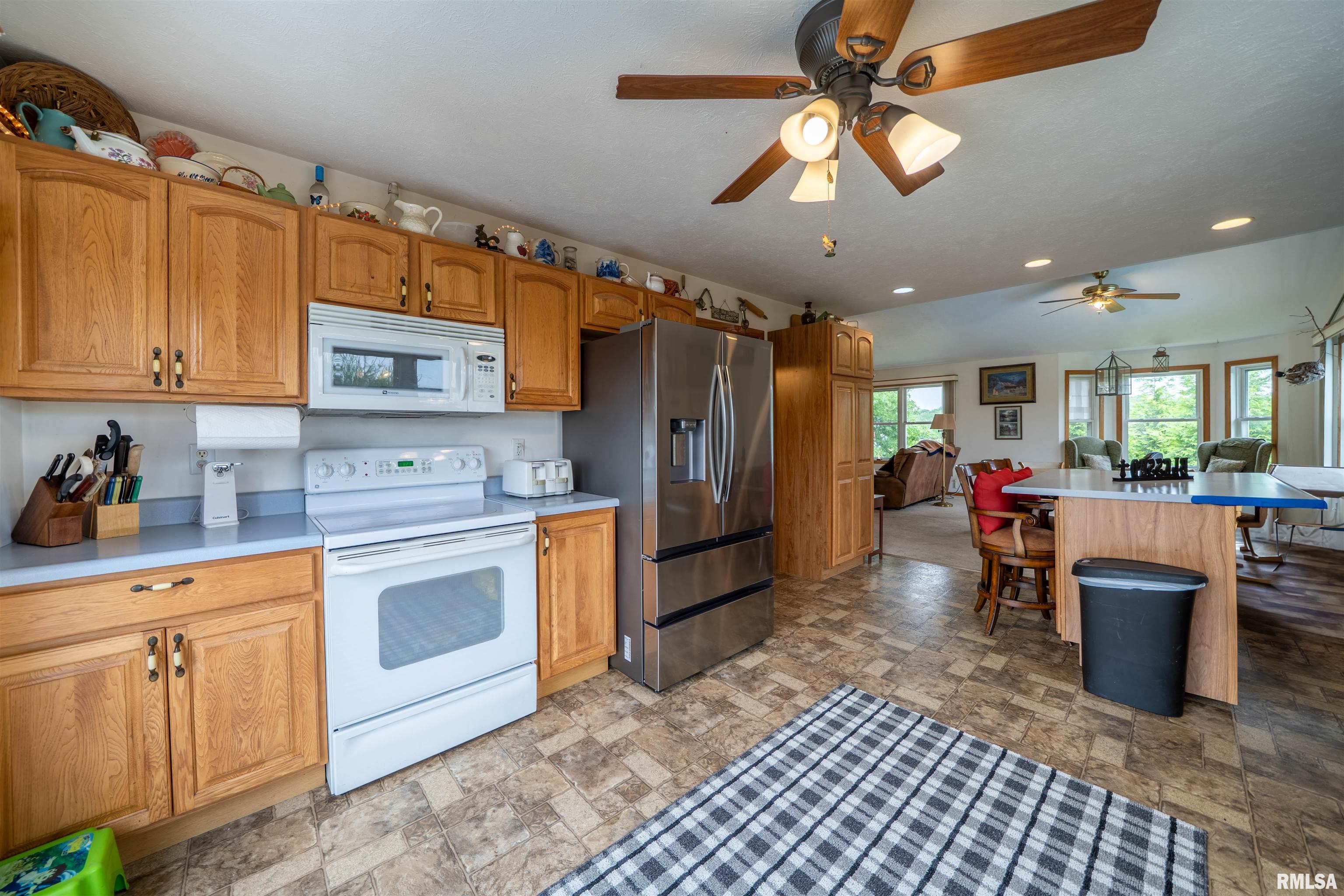 21501 North Berchtold Road Chillicothe, IL 61523 - Photo 14 of 100