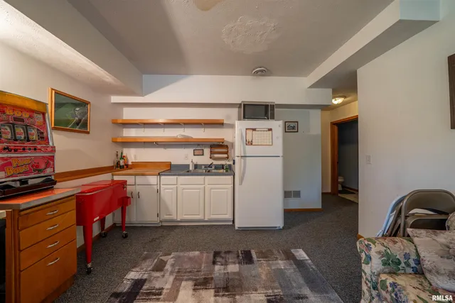 $449,900 | 21501 North Berchtold Road, Chillicothe, IL 61523