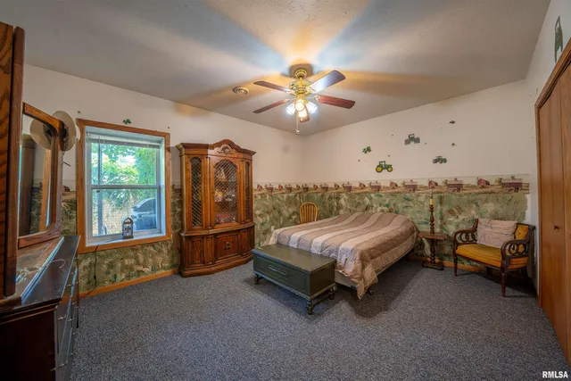 $449,900 | 21501 North Berchtold Road, Chillicothe, IL 61523