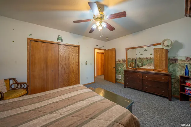 $449,900 | 21501 North Berchtold Road, Chillicothe, IL 61523