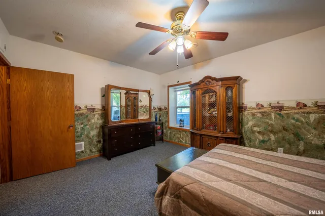 $449,900 | 21501 North Berchtold Road, Chillicothe, IL 61523