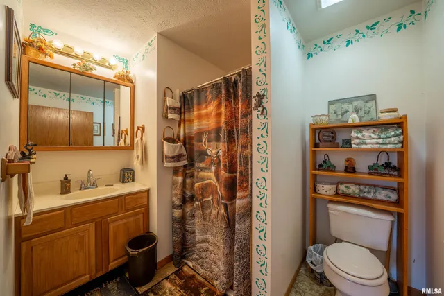 $449,900 | 21501 North Berchtold Road, Chillicothe, IL 61523