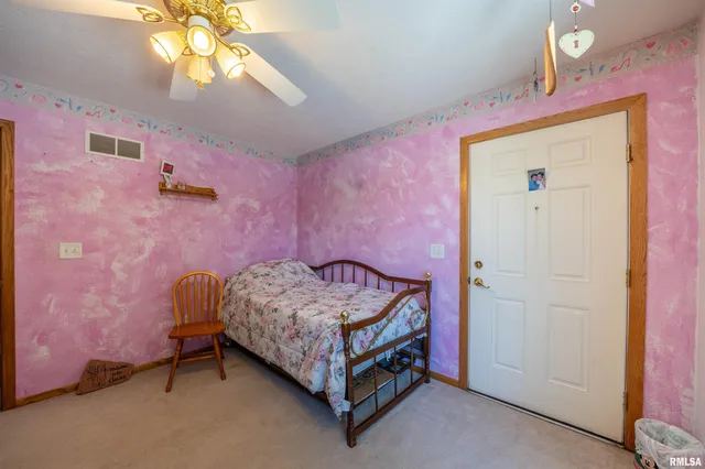 $449,900 | 21501 North Berchtold Road, Chillicothe, IL 61523