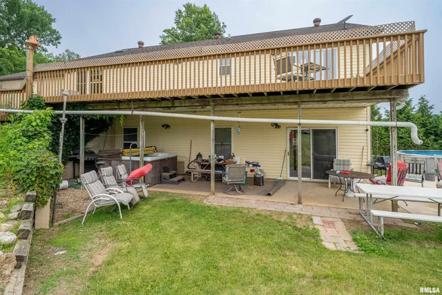 $449,900 | 21501 North Berchtold Road, Chillicothe, IL 61523