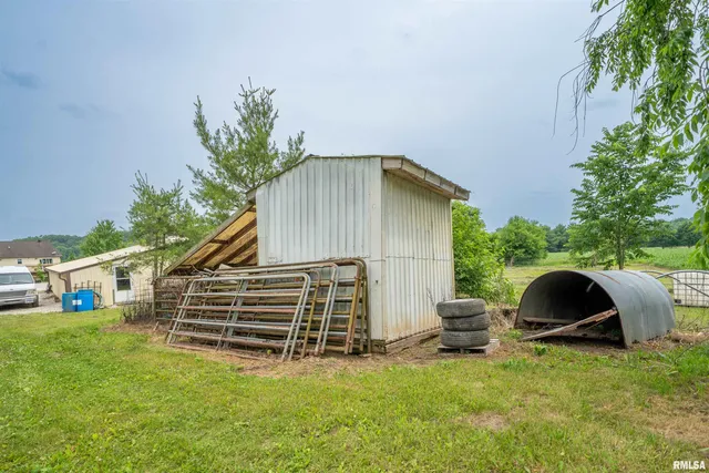 $449,900 | 21501 North Berchtold Road, Chillicothe, IL 61523