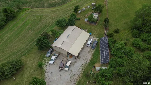 $449,900 | 21501 North Berchtold Road, Chillicothe, IL 61523