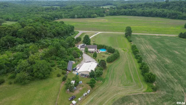 $449,900 | 21501 North Berchtold Road, Chillicothe, IL 61523