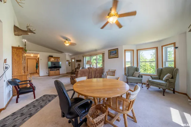 $449,900 | 21501 North Berchtold Road, Chillicothe, IL 61523