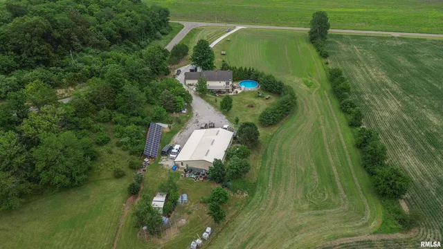$449,900 | 21501 North Berchtold Road, Chillicothe, IL 61523