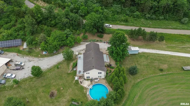 $449,900 | 21501 North Berchtold Road, Chillicothe, IL 61523