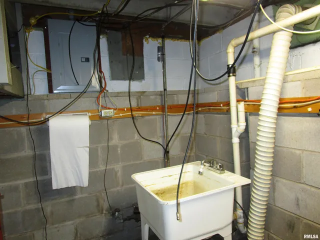 $150,000 | 411 Caldwell Street, Jacksonville, IL 62650