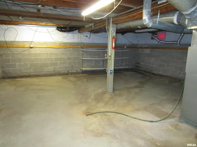 $150,000 | 411 Caldwell Street, Jacksonville, IL 62650